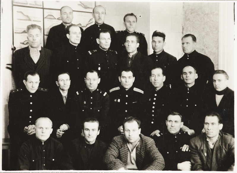 Tartu Raudtee Tehnikakool: teemeistrite õppegrupi lõpetajad, jaanuar 1947.