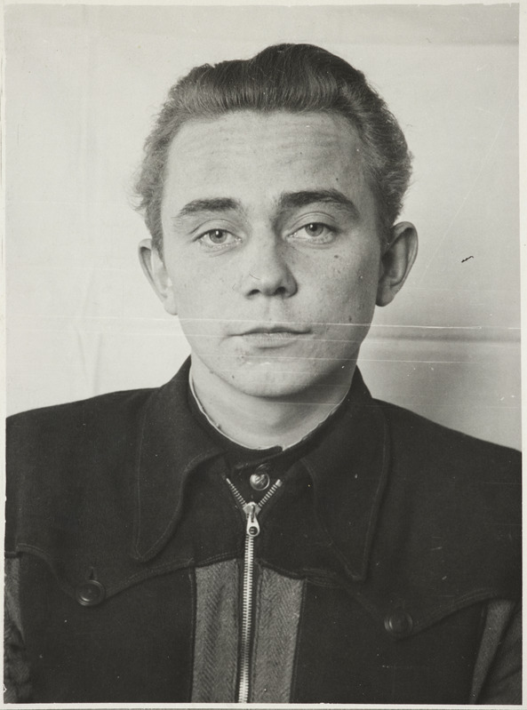 Tartu Raudtee Tehnikakool: jaamakorraldajate õppegrupi eeskujulik õpilane H. Aruste, portreefoto, 1949.