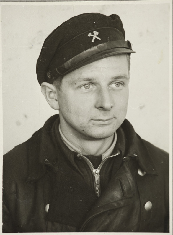Tartu Raudtee Tehnikakool: õpetaja (alates 1946) E. Lobanov, portreefoto, 1940. aastad.