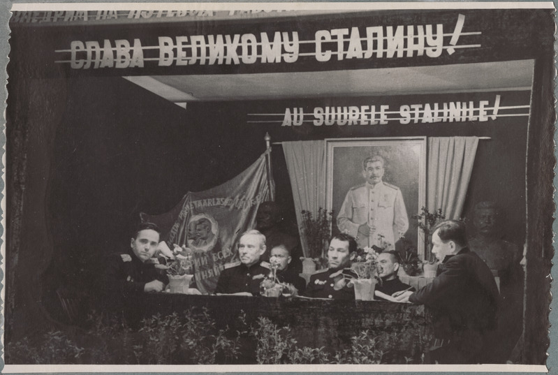 Tallinn-Väike teejaoskond: jaoskonna tehnilise konverentsi juhatus, 1950. aastate algus.