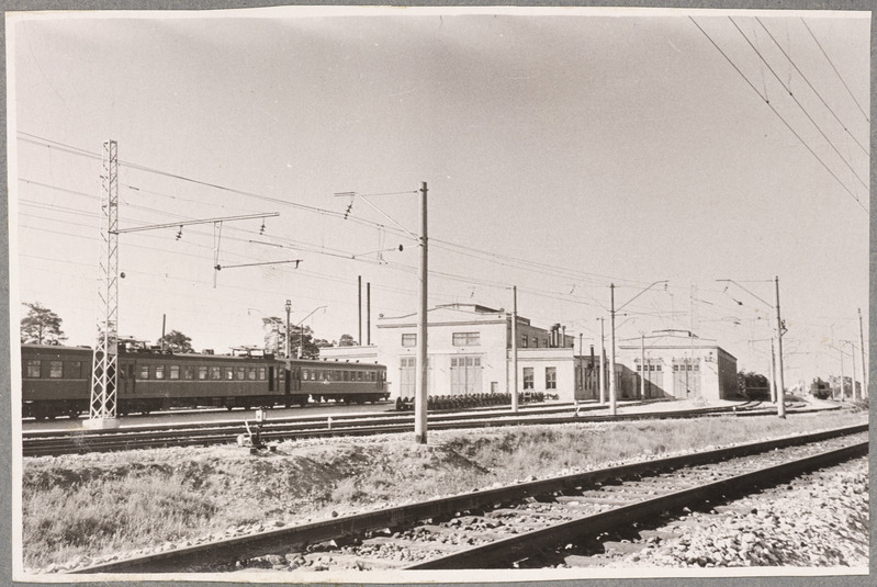 Elektridepoo: vaade vastvalminud Pääsküla depoole raudtee poolt, 1962