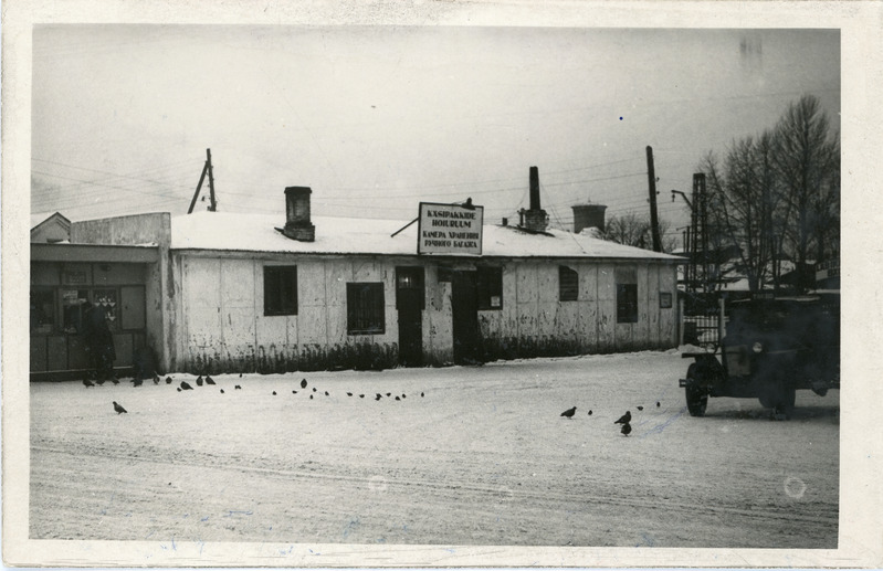 Sõjajärgne pagasi ja käsipakkide hoiubarakk Tallinnas Balti jaamas, 1940.-1950. aastad