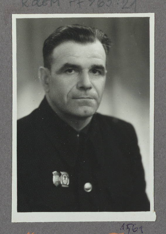 Eesti raudtee: Tartu side- ja signalisatsioonijaoskonna elektromehaanik G. Makejenko, portreefoto, ca 1960