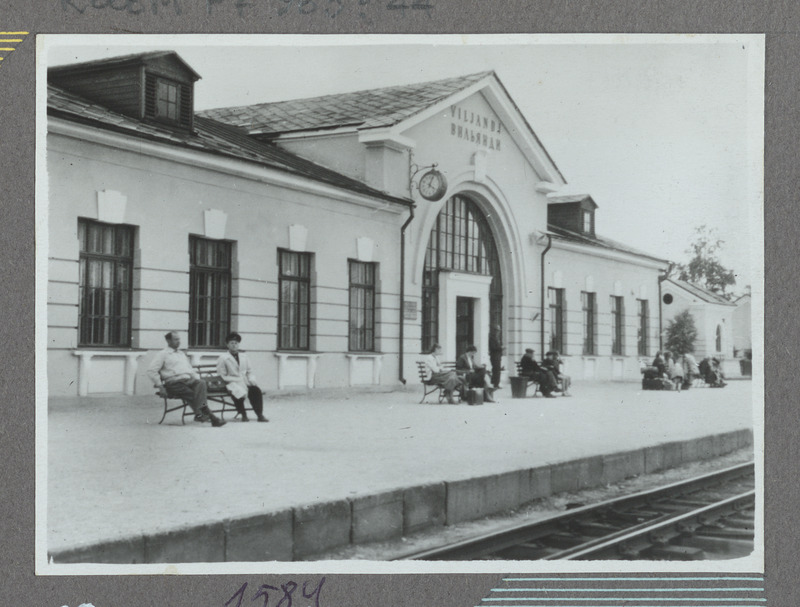 Eesti raudtee: vaade Viljandi jaamahoonele, 1950. aastad