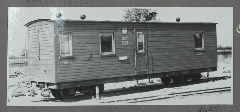 Eesti raudtee: esimene elektrirong Kloogaranna peatuses, 17. juuni 1960, foto: Oskar Sildam