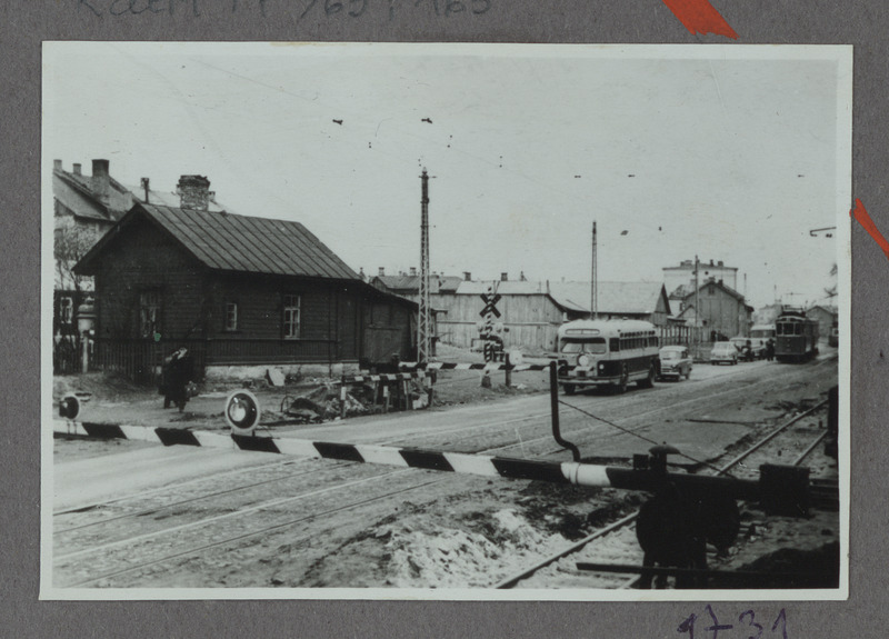 Eesti raudtee: valvega ülesõit Pärnu maanteel Tallinnas, 1950. aastad