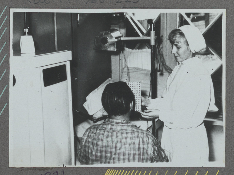 Eesti raudtee: patsient raudteepolikliinikus raviprotseduuril, 1950. aastad