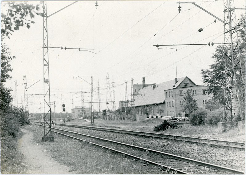 Vaade Järve veoalajaamale raudtee poolt, 1968, foto: Mihkel Ollino