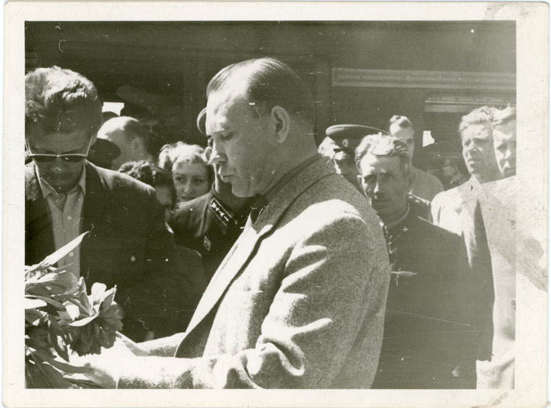 Klooga-Klooga-Rand elektriraudtee avamine: miitingul Klooga jaamas esineb EKP Keila Rajoonikomitee esimees Nikolai Turkestanov, 17. juuni 1960