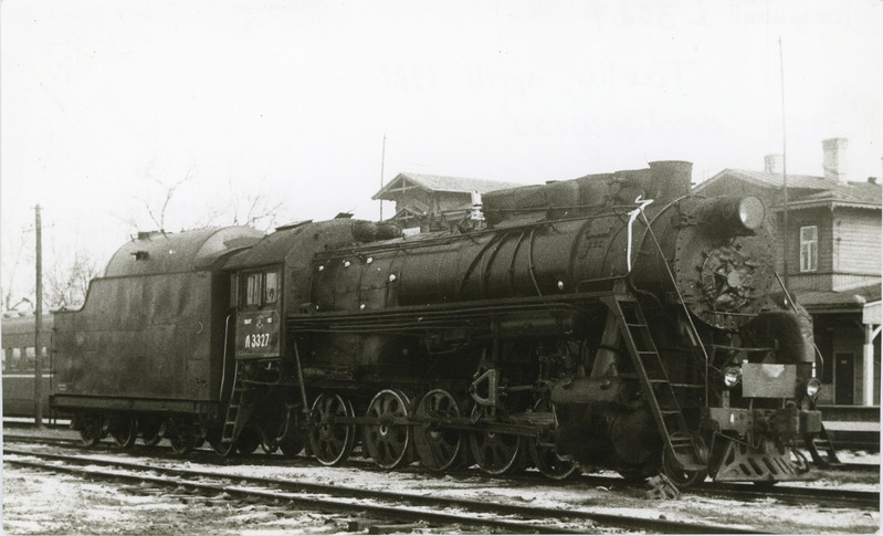 Auruvedur L-3327 Tartu jaamas, aprill 1982, foto: Ilmar Adamson