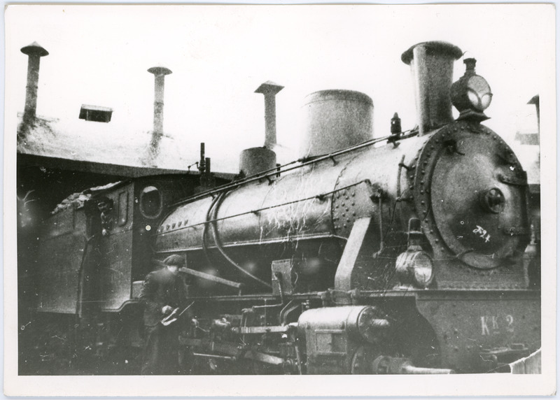 Kitsarööpmeline auruvedur Kk 2 Tallinn-Väike depoos, 1940