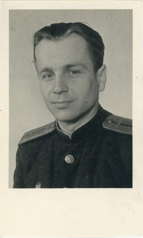 Veduridispetšer ja -juht, veo-ala tehnik-leitnant Ilaaria Vernik, 1949, portreefoto
