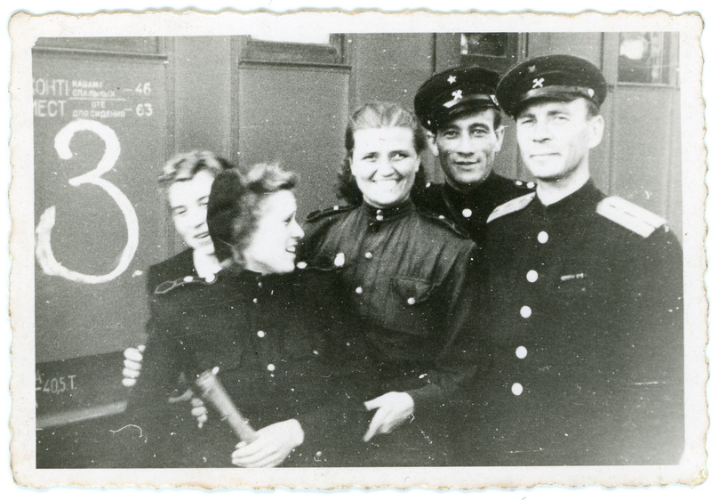 Raudteelased reisivaguni juures, 1940.-1950. aastad