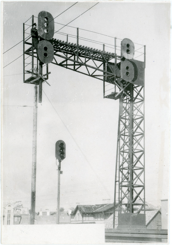 Tallinna jaama sissesõidufooride paigaldamine, 1940. aastad