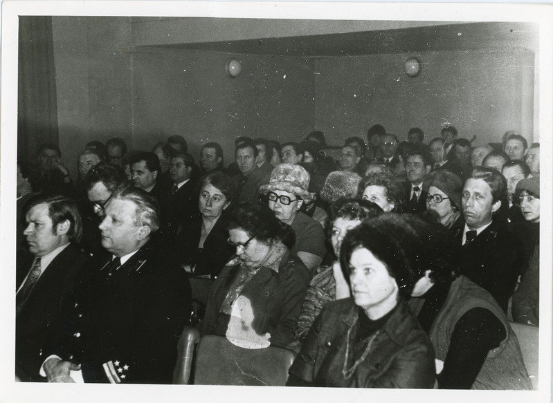 Eesti raudteekonna töötajate koosolek: kuulajad saalis, 24.01.1980, foto: Mihkel Ollino