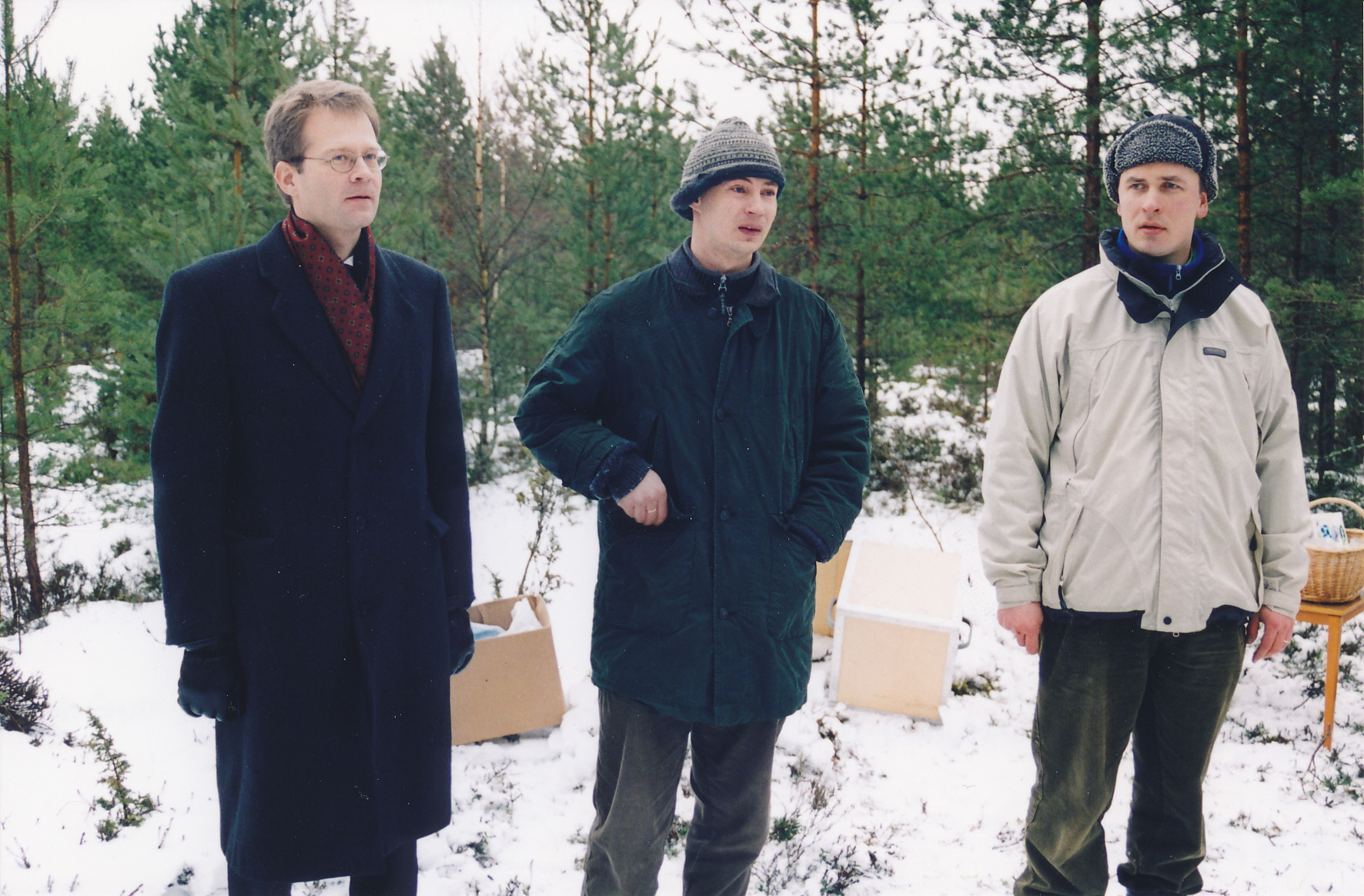Jaala kiilupuu langetamine Enbys. v: Karl Olof Andersson, Alar Schönberg, Üllar Jaaksoo. 27. II. 2002.