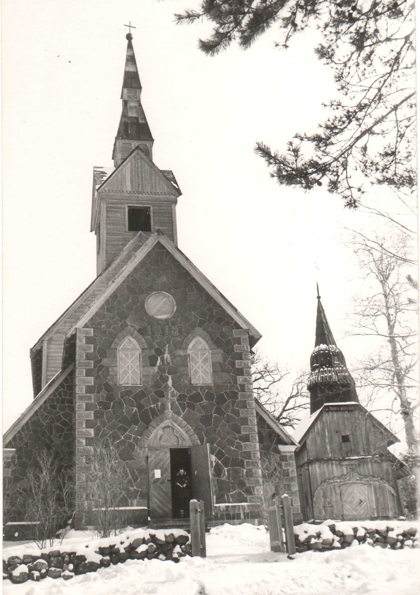Uus ja vana kirik 1988