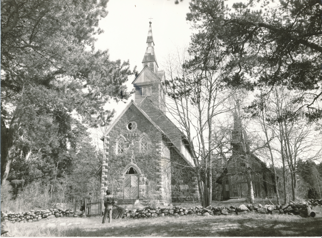 Ruhnu kirikud 1987