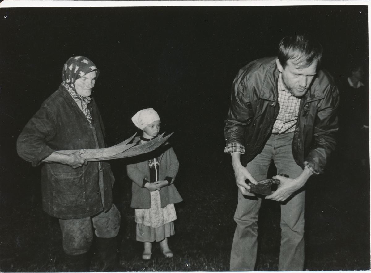 Hansu Liisi, Maria Sepp, Tõnu Lauk Korsil