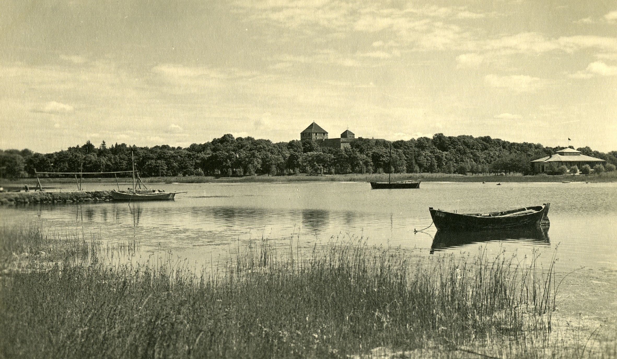 Paadisadam Tori laiul