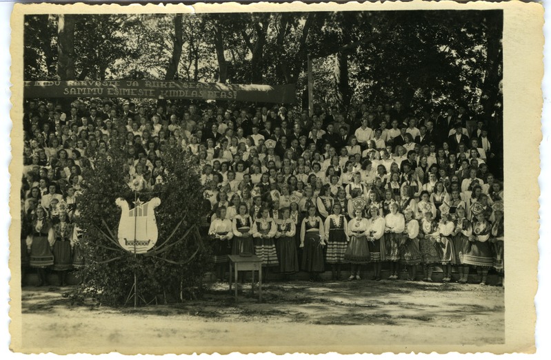 1948. aasta Saaremaa laulupidu: laulavad ühendkoorid