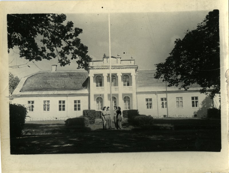 Kõljala Põllunduskool: vaade koolile - endisele mõisahoonele