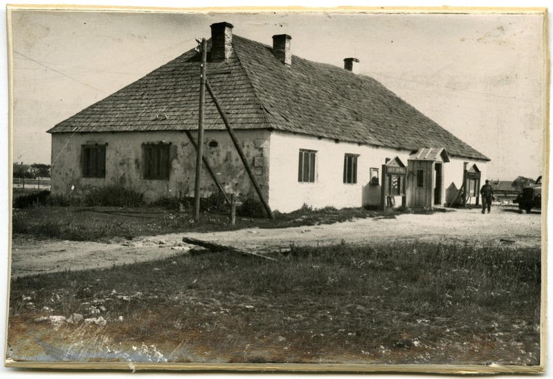 Saare MTJ-i hoone Suuremõisas