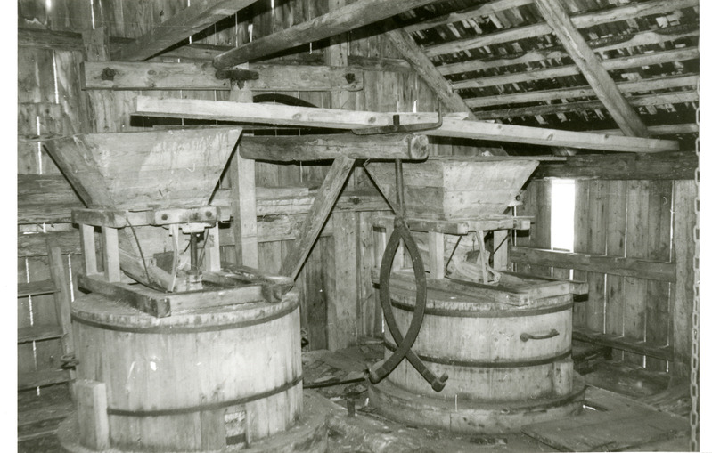 Simmu talu vesiveski Möldri külas