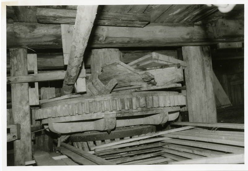 Simmu talu vesiveski Möldri külas