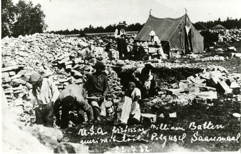USA paleontoloog William Patten Himmiste-Kuigu paemurrus luukilbiliste kivistisi uurimas