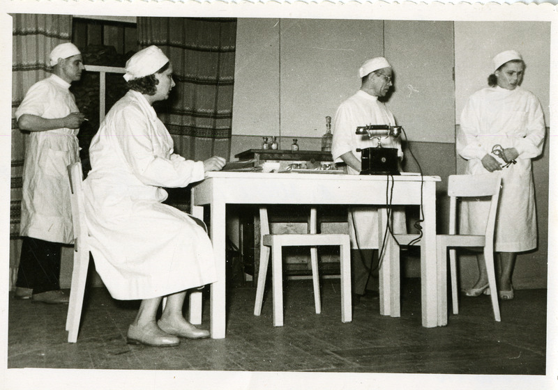 Kingissepa Rajooni Kultuurimaja näiteringi lavastus Sinilind