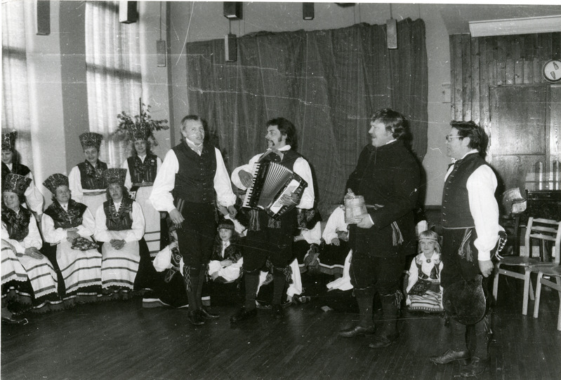 Folkloorifestivali Baltica`89 Saaremaa päevade eelvoor: Mustjala rahvamaja pulmakava