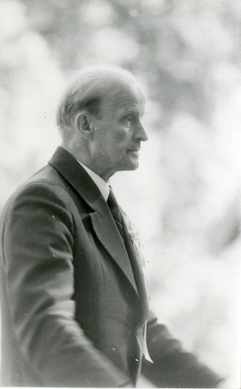 Saaremaa laulupidu: dirigeerib Martin Kruus. 1979.a.