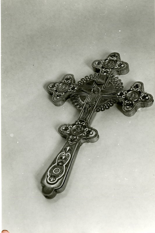 Tornimäe õigeusu kiriku aujärjepealne rist