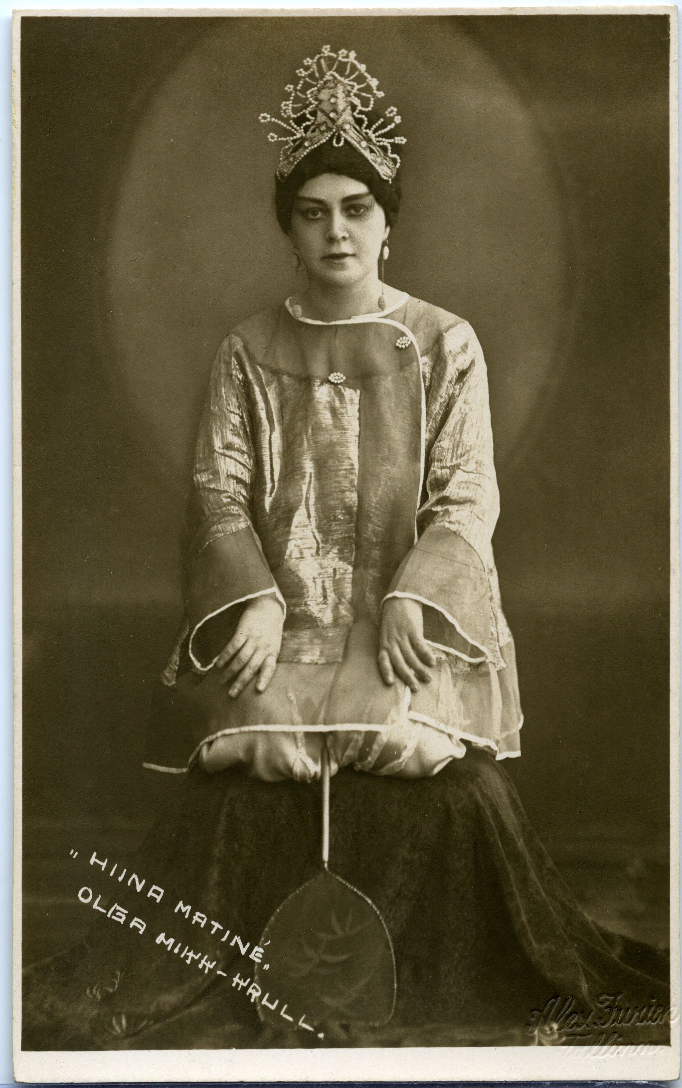 Olga Mikk-Krull ooperis Hiina Matine