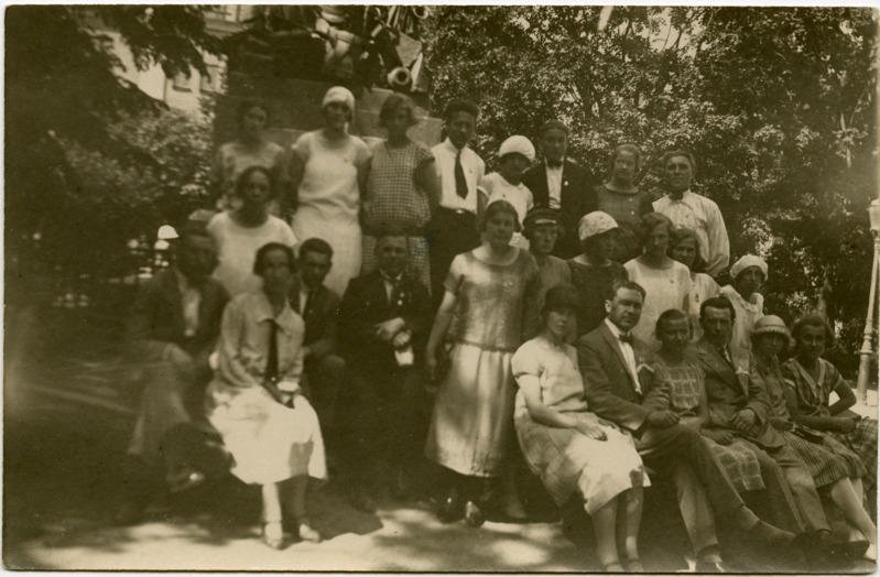 Kuressaare Eesti Seltsi laulukoori liikmed Tartu maakondlikul laulupäeval 1926. aastal