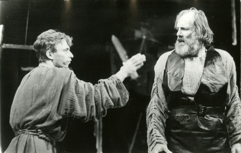 Evald Aavik (paremal) Ferroviuse ja Andres Lepik Androklese osas B. Shaw näidendis "Androkles ja Lõvi", 1987. a.