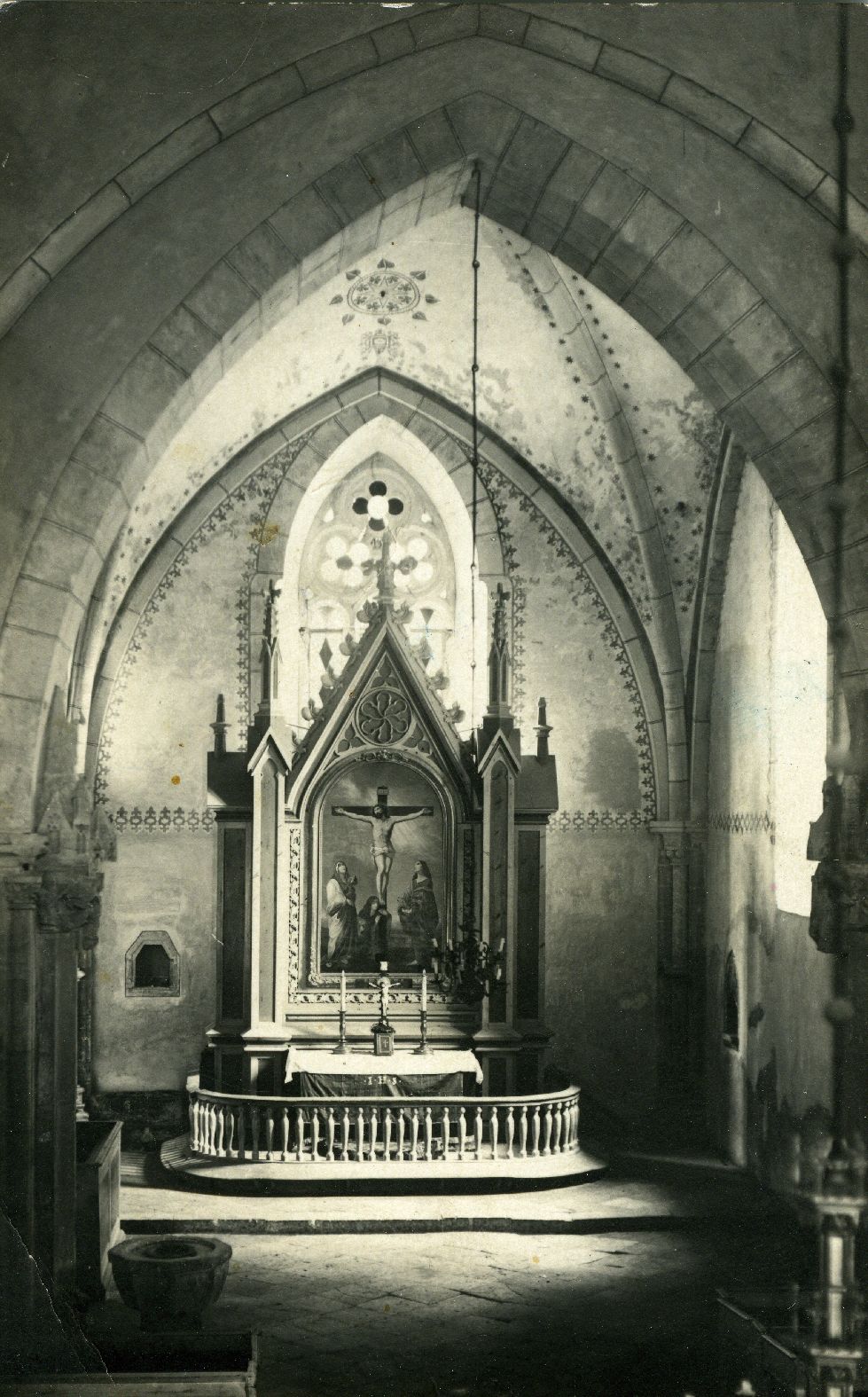 Karja kiriku altar