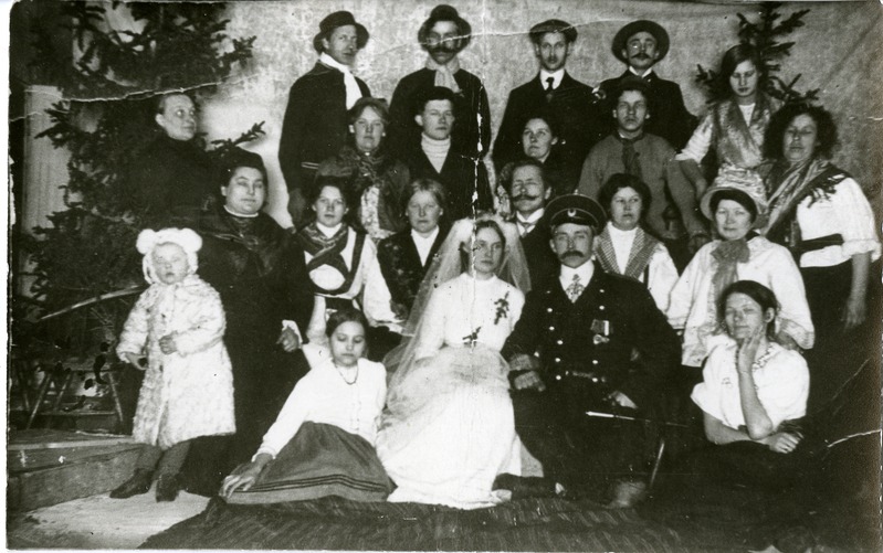 Kihelkonna haridusseltsi "Koit" näitetrupp. 1900. - 1913. a.