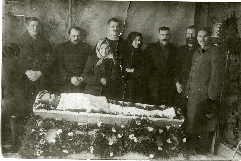 Anton Lutsu venna Martin Lutsu matus.