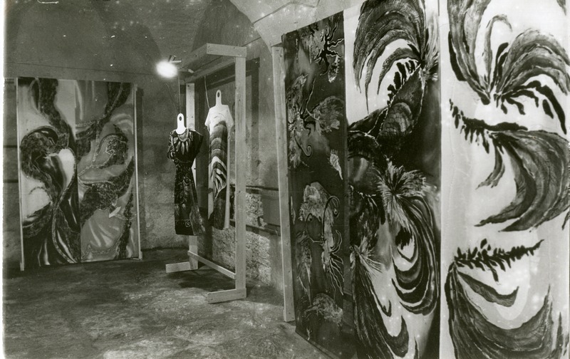 Kuressaare linnus: Marati kunstniku Maire Valdma tekstiilinäitus