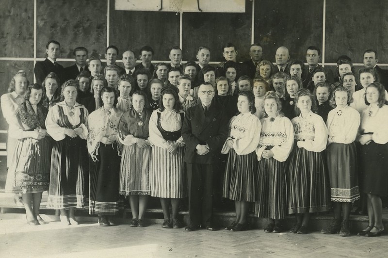 Kuressaare Kultuurimaja segakoor esinemas Estonia kontserdisaalis