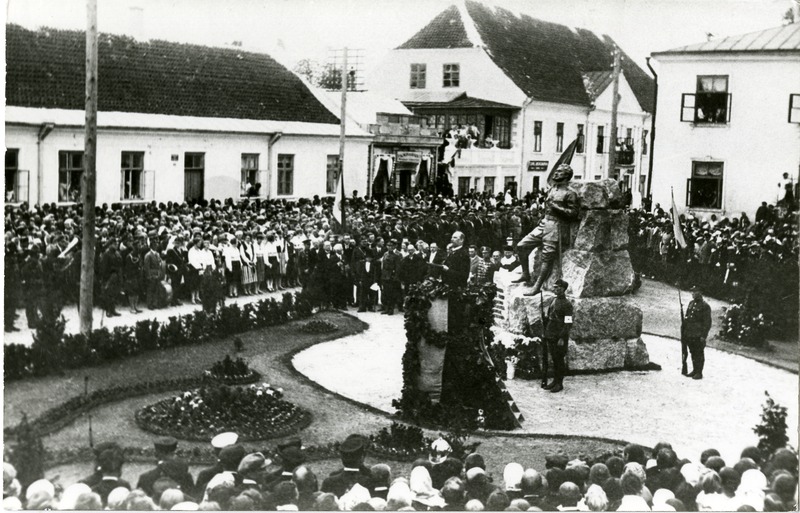 Kuressaare Vabadussõja monumendi avamine