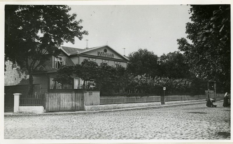 Eduard Kingissepa pansion Pargi tänavas