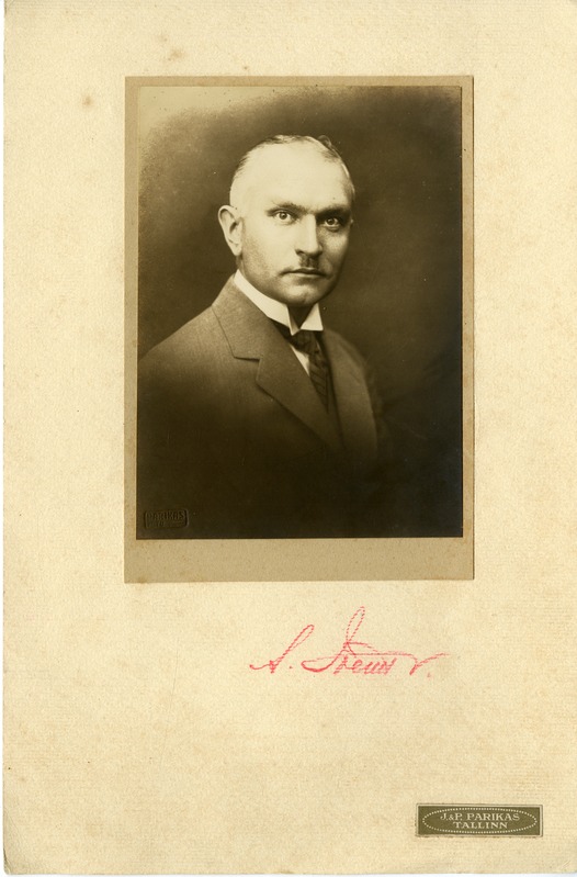 Aleksander Jõeäär: autogrammiga rinnaportree . 1936.a.
