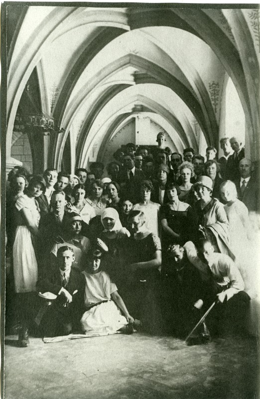 August Kruusi ja Aliide Kiipuse pulmad Kuressaare linnuse kapiitlisaalis