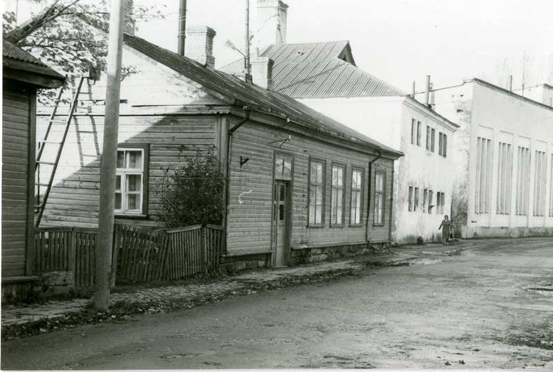 Elamu Tolli 23