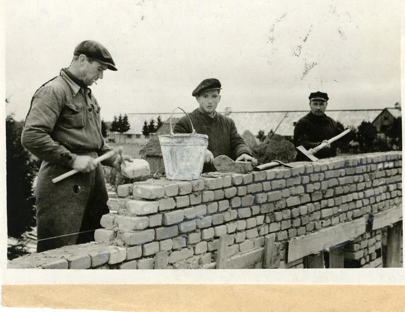 Sangari kolhoosi sigala ehitus