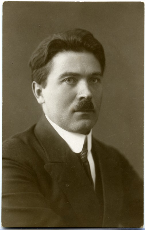 Johannes Aavik: rinnaportree. 1925. a.