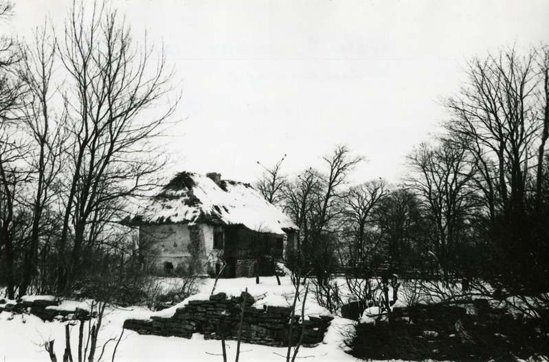 Tõlluste mõisa aiamaja